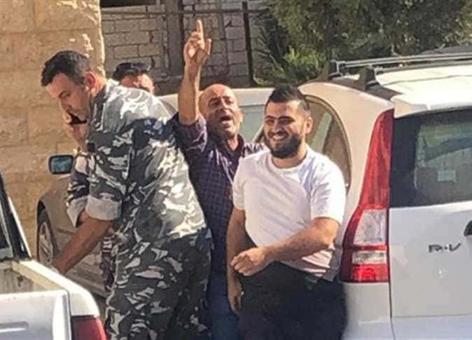 مودع يحتجز رهائن في بنك في الغازية في جنوب لبنان ويسلم نفسه